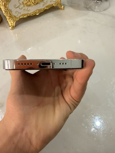 Apple iPhone: IPhone 14 Pro, Б/у, 256 ГБ, Белый, Защитное стекло, 87 % — 6