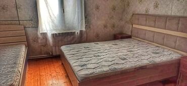 2 neferlik yataq desti islenmis: Двуспальная кровать, 2 тумбы, Германия, Б/у