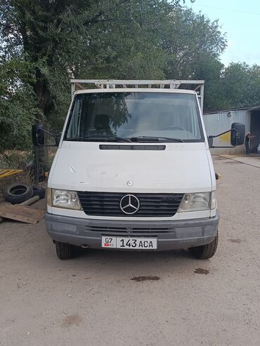 оор жук ташуучу уналар: Легкий грузовик, Mercedes-Benz