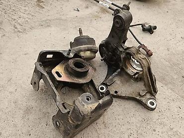 baterijski: NOSAC MOTORA MENJACA ZA PEUGEOT 206 — 1