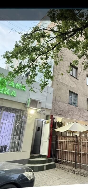 квартира берилет дордой: 1 бөлмө, 18 кв. м, 2 кабат, Эски ремонт