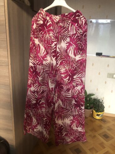 qadın tumanı: Walvar serin material.Zz butikden alinib.Cox seliqeli