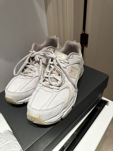 puma fenty qadın krossovkaları: New Balance, Размер: 41.5, цвет - Белый, Б/у