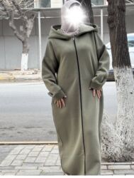 Manto 56 azn. 3 rəngi var: qara, ağ, su yaşılı. Hamısı yenidir