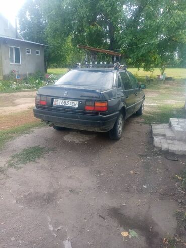 продаю авто по следующим выкупом: Volkswagen Passat: 1989 г., 1.8 л, Механика, Бензин, Седан