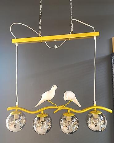retro stvari: Gold luster •Sijalicno grlo: 4xE27 •Dimenzije : 70cm x 1000cm •Visina — 1