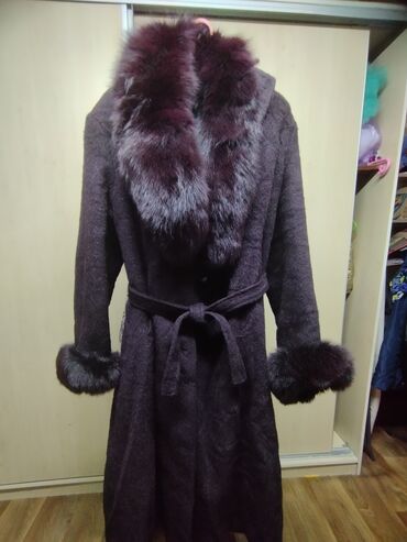 женское драповое пальто: Пальто Драповое Вишнёвого цвета. Воротник и рукава из меха писец.54-60