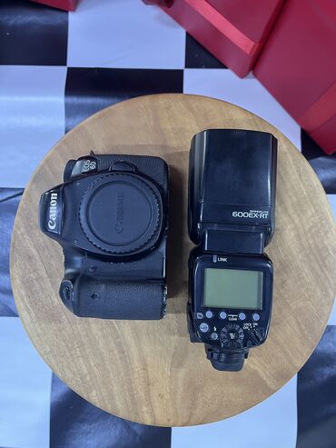 Fotokameralar: Canon 6D + Canon 600EX- RR Flash