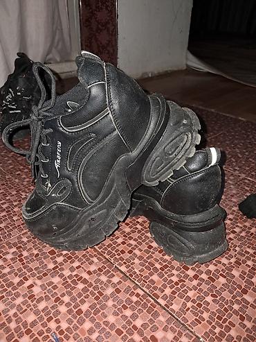 Krasofkalar və idman ayaqqabıları: • Krossovkalar dəsti qarsiq ayaqabilar yazin qiymwt deyim yeni kimi — 3