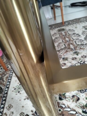 Masalar: Qonaq masası, İşlənmiş, Açılmayan, Şüşə, Dördbucaq masa — 4