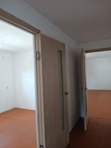 продается дом ала тоо: 60 кв. м, 3 бөлмө, Жылытылган, Забор, тосулган