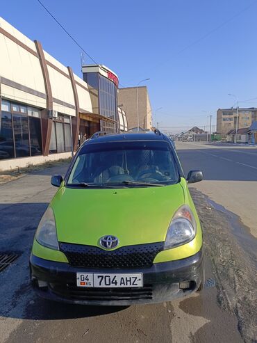 toyota ractis: Toyota Yaris Verso: 2002 г., 1.3 л, Механика, Бензин, Внедорожник