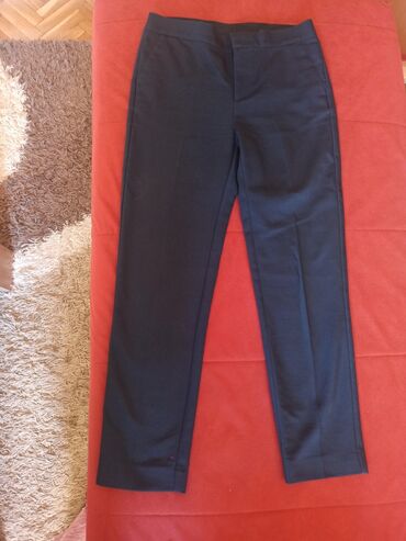 pantalone tri cetvrt: M (EU 38), Normalan struk, Drugi kroj pantalona