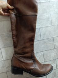 сапошка женские: Натуральные кожанные осенние сапоги 38-38,5 размера состояние