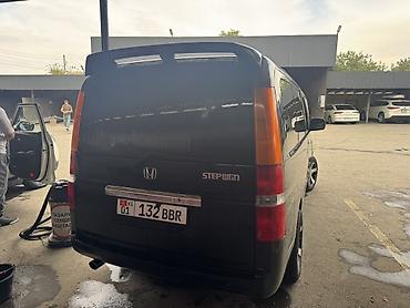 Продажа авто: Honda Stepwgn: 2003 г., 2 л, Автомат, Газ, Минивэн — 4