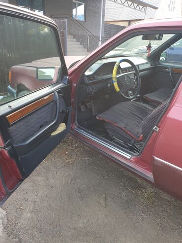 Mercedes-Benz: Mercedes-Benz E-Class: 1993 г., 2 л, Бензин, Седан — 7