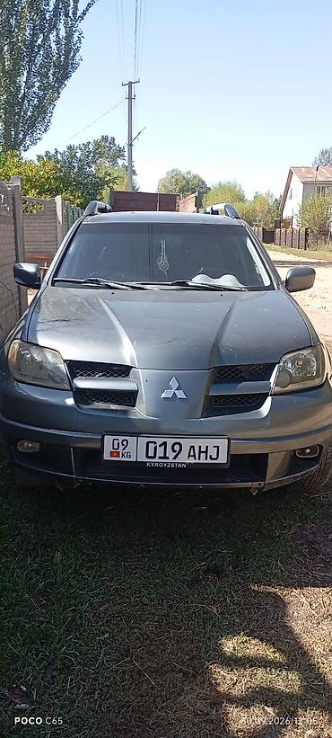 Mitsubishi Outlander: 2003 г., 2 л, Механика, Бензин, Кроссовер
