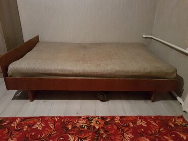 функциональные кровати для дома: Кровать, Б/у