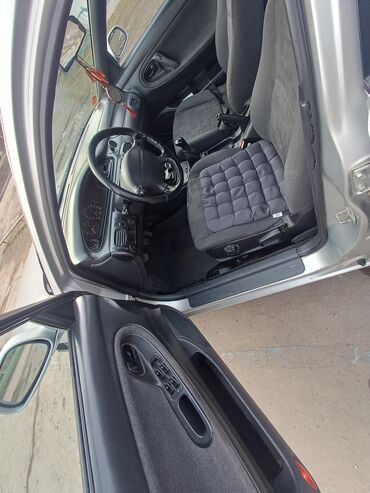 Mazda: Mazda Cronos: 1995 г., 2 л, Механика, Бензин, Седан at lalafo.kg — 5 Mazda: Mazda Cronos: 1995 г., 2 л, Механика, Бензин, Седан — 5