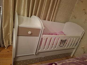 daxili kreditle mebeller: Oğlan və qız üçün, Yeni, Beşik