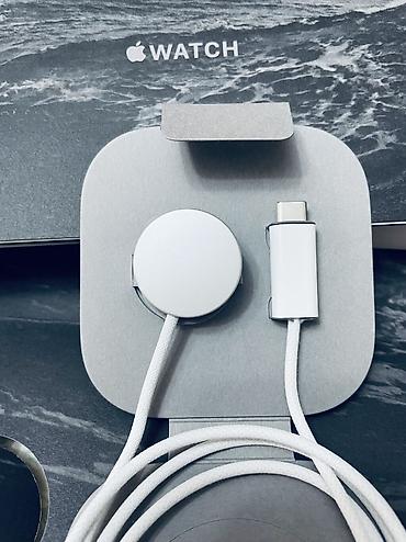 apple watch ultra 1: Apple Watch Ultra 3 modeinin qutusundan çıxma maqnitli sürətli şarj — 2
