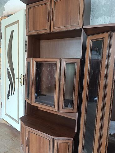 mehin mebel fabriki: Klassik üslubda şkaf-vitrin modul dəsti - Material: taxta teksturalı — 5