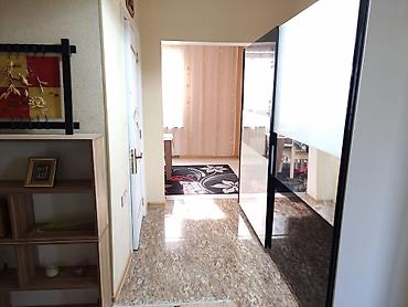 Daşınmaz əmlak: KİRAYƏ həyətli yaşayış evi (şəkillərdə göstərilən) Xüsusiyyətlər: - — 8