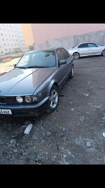 е34 520: BMW 520: 2 л, Механика, Бензин, Седан