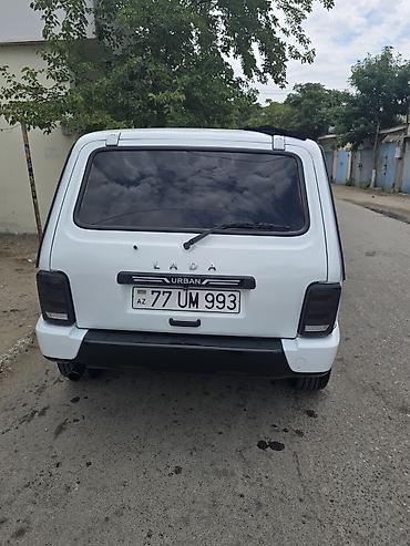 turbo az uvaz: Lada Niva Urban – ağ rəngli, 3 qapılı şəhər/off-road krossoveri — 2