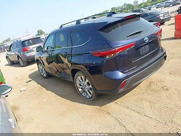 inter: Toyota Highlander: 2023 г., Гибрид — 5