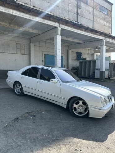 моноблоки мерс: Mercedes-Benz E-Класс (W210), седан, белый цвет. Ключевые