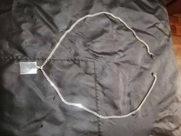 серебренную цепочку in Кыргызстан | ЦЕПОЧКИ: Продаю серебряную цепочку с кулоном, 925 проба, длина 50 см
