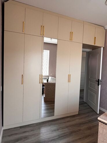 qonaq otagi aboylari 2020: Düz dolab, Hamam üçün, Paltar üçün, Açılan