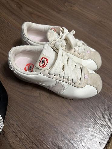 полузамок найк: Кроссовки Nike женские - Модель: низкие кеды с классическим — 1