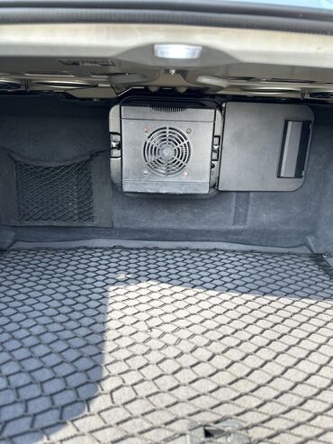 Mercedes-Benz: Mercedes-Benz E-Class: 2001 г., 3.2 л, Автомат, Бензиновая, Седан — 19