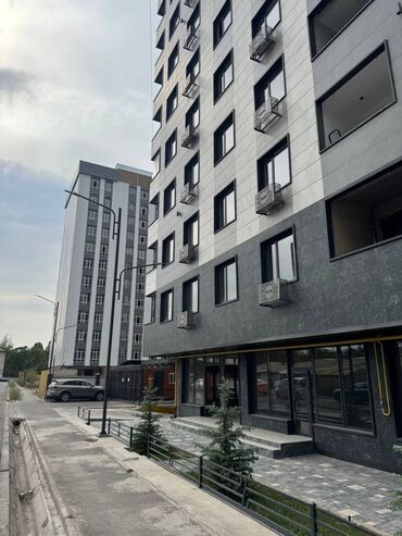 квартиры не дорогие: 3 комнаты, 102 м², Элитка, 3 этаж, Евроремонт