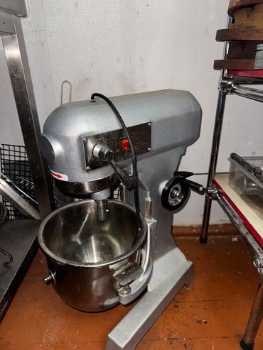 Hazır biznes: Hazır restoran biznesi – tam avadanlıqlarla! Ünvan: İnqilab Qiymət — 5