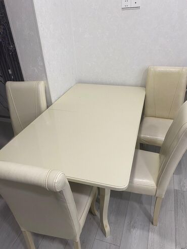 hamam seti: Mətbəx üçün, Açılmayan, Dördbucaq masa, 4 stul
