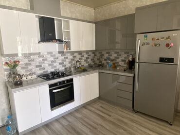 Bağ evlərinin kirayəsi: 250 kv. m, 7 otaqlı, Hovuzlu, Kanalizasiya, Kombi, Qaz — 10