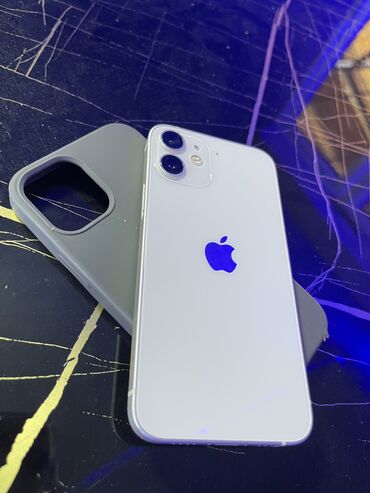 Apple iPhone: IPhone 12 mini, Б/у, 64 ГБ, Белый, Защитное стекло, Чехол, 80 %