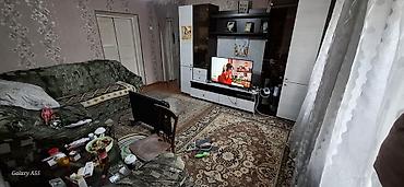 Продажа коттеджей и домов: Продается частный дом с приусадебным участком. - Участок: ровный — 9