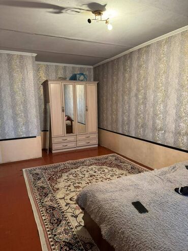 Долгосрочная аренда квартир: 1 комната, 37 м², Сталинка, 1 этаж