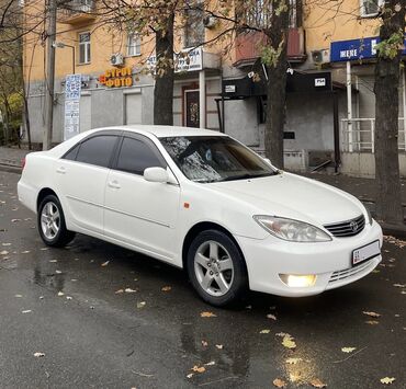 обмен на частный дом: Toyota Camry: 2004 г., 2.4 л, Автомат, Бензин, Седан