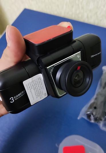 3 kameralı videoregistrator: 3 kameralı videoqeydiyyatçı. Yenidir. İstifadə edliməyib. Ragistrator — 3