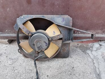 Auto delovi: Ventilator hladnjaka Lada 2107 Riva sa postoljem broj 3. Polovani — 1