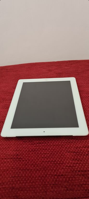 Tableti: ★ Na prodaju sivo beli Apple iPad 2 Model : A1396 Memorija: 32GB — 11
