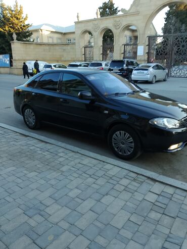 daewoo gentra 2010: Daewoo Gentra: 1.5 l | 2013 il Sedan