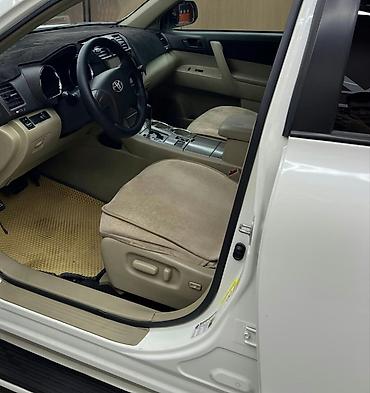 Toyota: Toyota Highlander: 2010 г., 3.5 л, Автомат, Газ, Внедорожник — 7