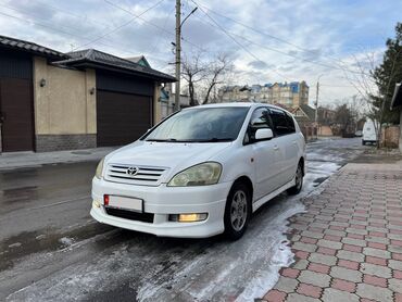 Toyota: Toyota Ipsum: 2003 г., 2.4 л, Автомат, Бензин, Минивэн