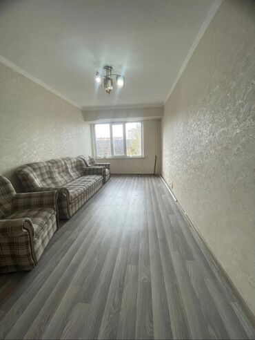 срочно продаётся 1 комнатная квартира в районе ошского рынка: 2 комнаты, 51 м², Индивидуалка, 5 этаж, Косметический ремонт